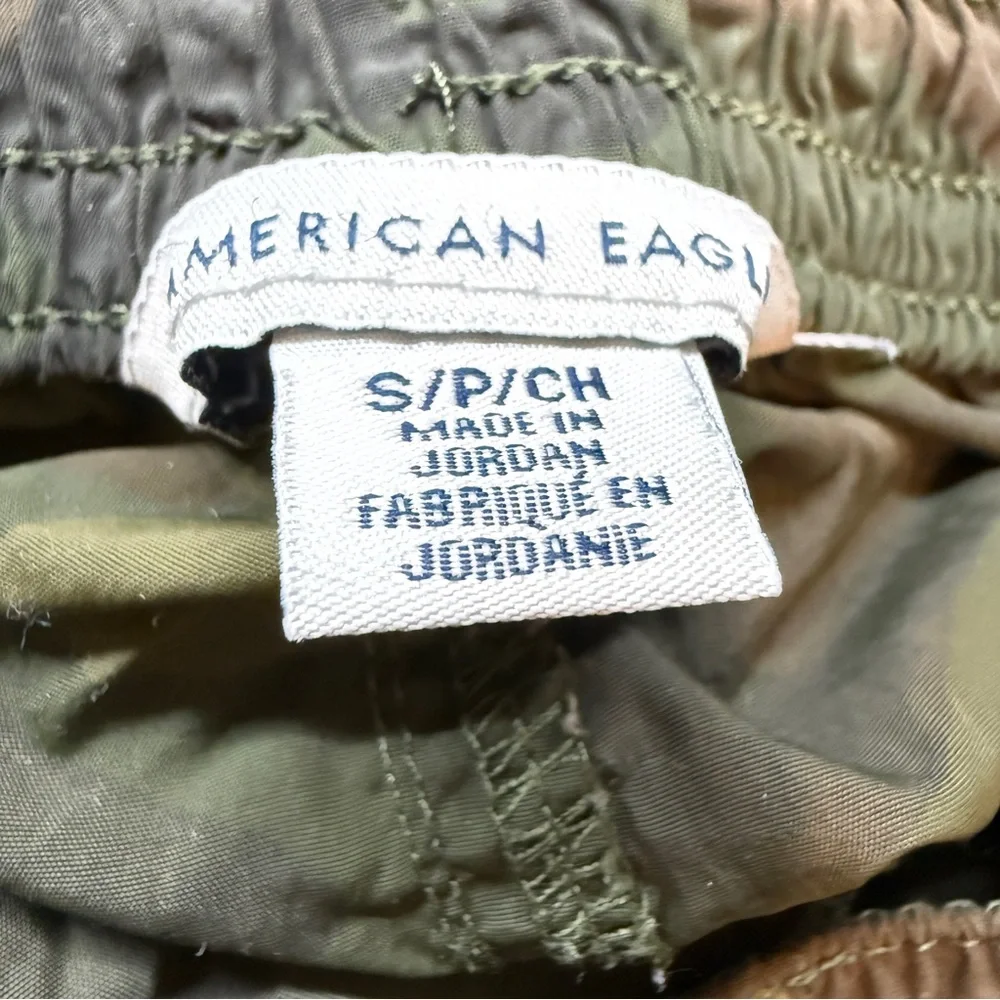 American Eagle Outfitters Olive Green Shorts - Picture 2 of 2